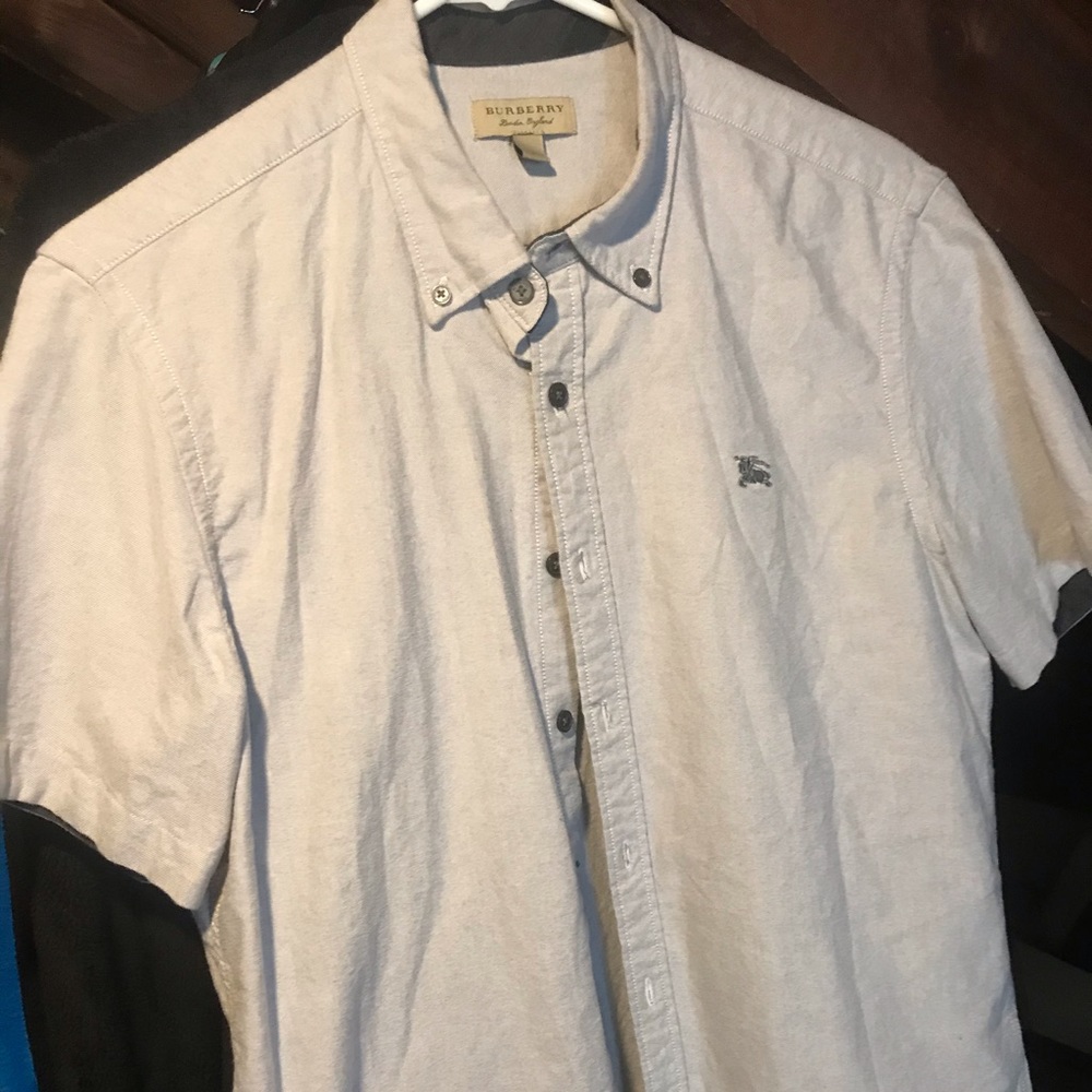 Burberry Short Sleeves Button Down Size Small